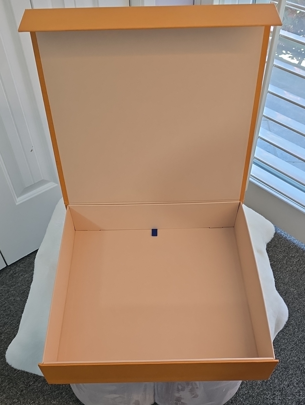LOUIS VUITTON Orange Box/ Black Logo, Matching Envelope With Navy Accent Ribbon - Picture 4 of 11
